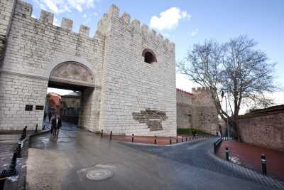 Bursa Surlarındaki Tahtakale Kapı